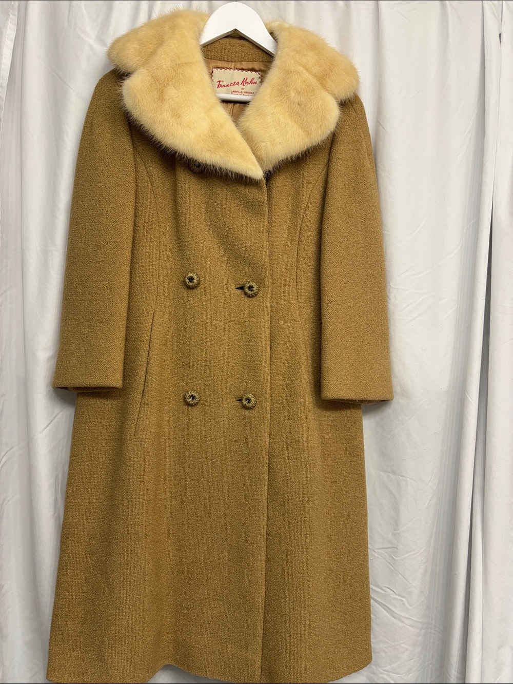 Vintage 1960s Francer Kahn Camel Wool Coat with Mink Fur Collar